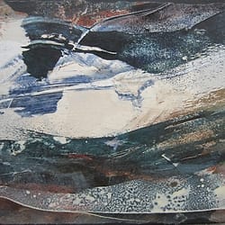 Abstract landschap. Klein vierkant schilderij in acrylverf op papier, verlijmd op doek. Grote vormen als woeste zee met dreigende lucht.