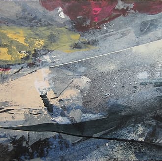 Abstract landschap. Klein vierkant schilderij in acrylverf op papier, verlijmd op doek. Een afwisseling van grillige en grote vormen met veel beweging. Verschillende kleuren blauw en grijs en een beetje geel en rood.