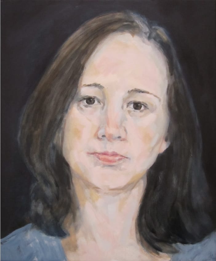 Realistisch olieverf portret van jonge vrouw met lang zwart haar tegen donkerblauwe achtergrond.