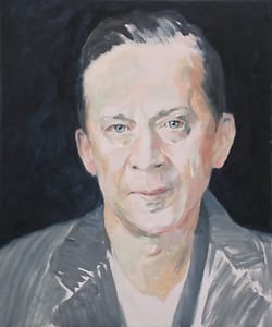 Olieverf portret van verongelijkt kijkende man in grijs colbert.